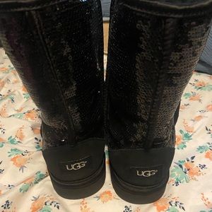 Black sequin uggs